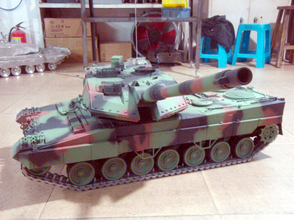 1/8 Leopard 2A6 Production process photo